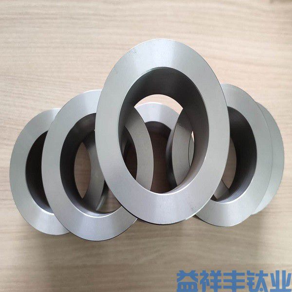 鈦小筒